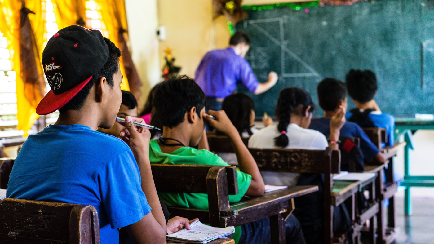Caso Filipinas: Cinco maneiras de aproveitar ao máximo os investimentos em educação
